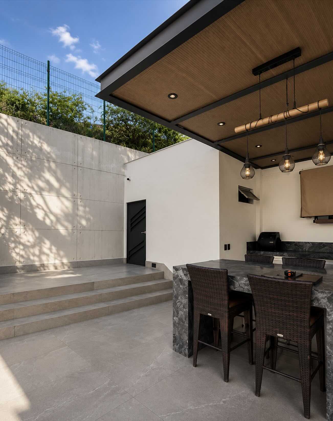 Pérgola con cocina exterior en Monterrey